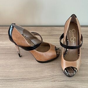 Jessica Simpson Black and Tan Mary Jane Stiletto Heels, size 6